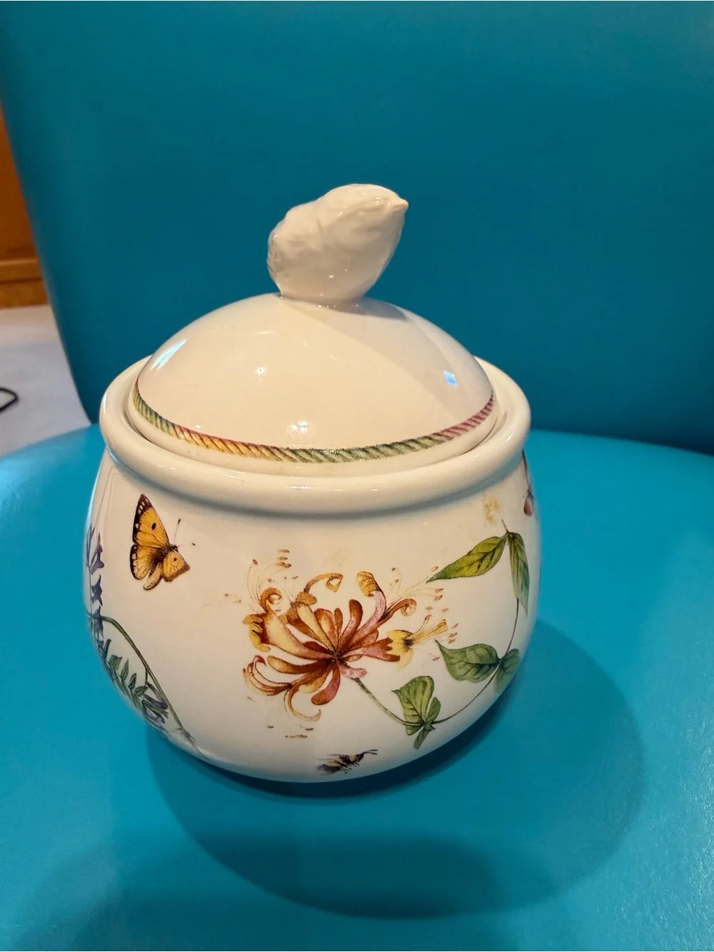 Creamer and Sugar Set with Bird Lid in Floral White